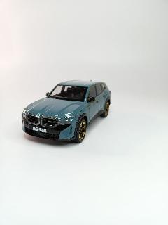 Коллекционная машинка игрушка металлическая BMW XM для мальчиков масштабная модель 1:24 черно-синяя, сине-черный, 9x21x8 см