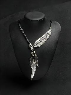 Колье, серебристый