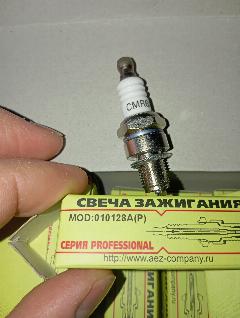 Свеча зажигания CMR 6H типа штиль FS190,130 и 4х-тактных Ultra Pro, М10