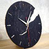 Дизайнерские настенные часы "Clock house" с бесшумным кварцевым механизмом, рифт, черный/белый — фото 4