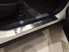 Накладки на пороги из нержавеющей стали для Toyota RAV-4 5 2019-н. в., серебристый