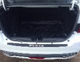 Защитная пленка на задний бампер VESTA (Седан SW)(Прозрачный логотип вырезан на самой защитной пленке)1 шт. пленка, черный — фото 4